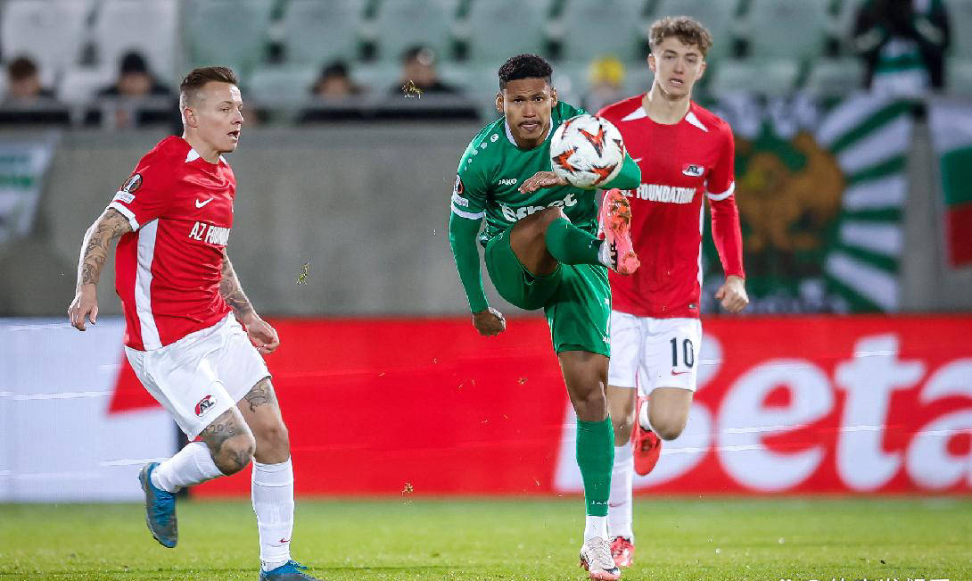 国际比赛日拉齐奥完成体检：英超节点到来，赛场秩序良好，轮换策略成焦点的简单介绍