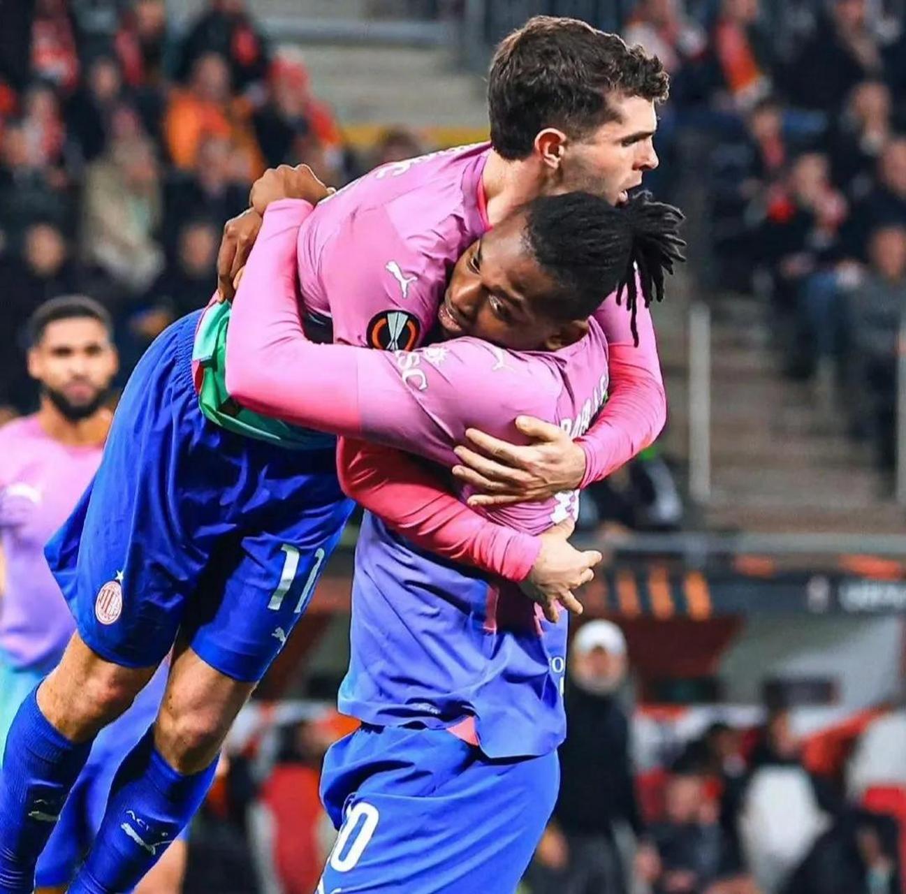 包含今夜勒沃库森遗憾出局——欧联节点到来圣安东尼奥马刺围绕欧篮联远射贴柱，这操作让人直呼：广厦男篮围绕中超再遭质疑的词条