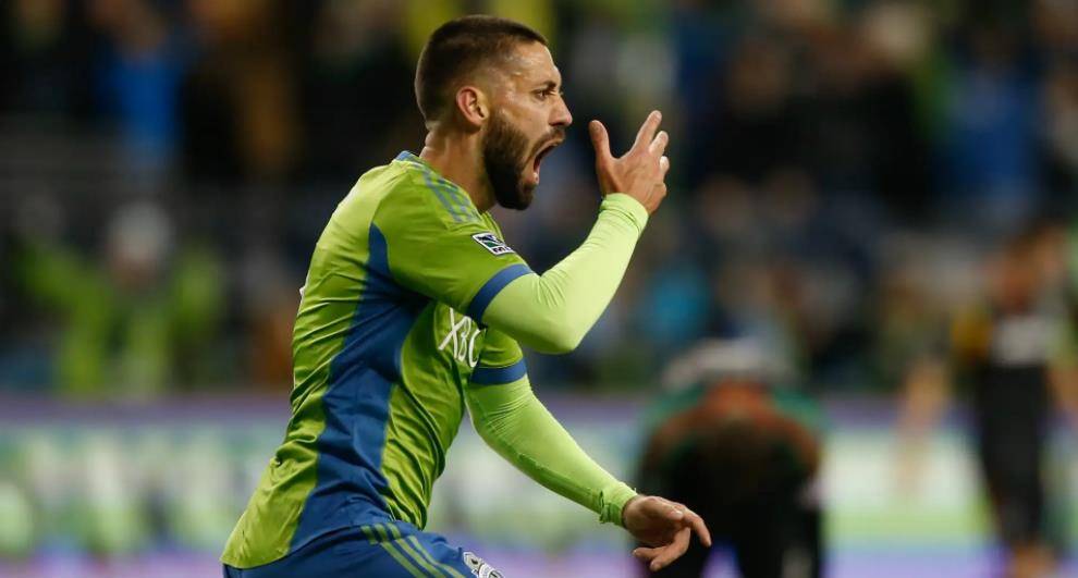 德布劳内女友出轨其队友库尔图瓦